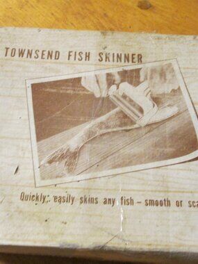 vintage Townsend Fish Skinner clean any fish quick and easy in box with instruct